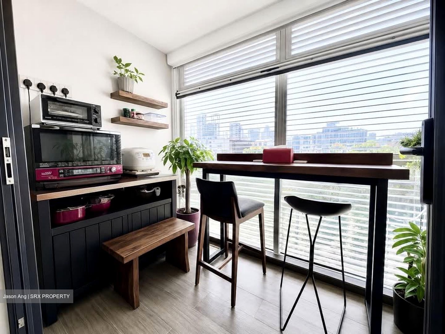 Two8one Studio (D9), Apartment #560571951